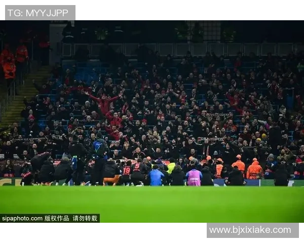 友谊赛阿森纳逆转曼城红牌争议引发全场热议与点评