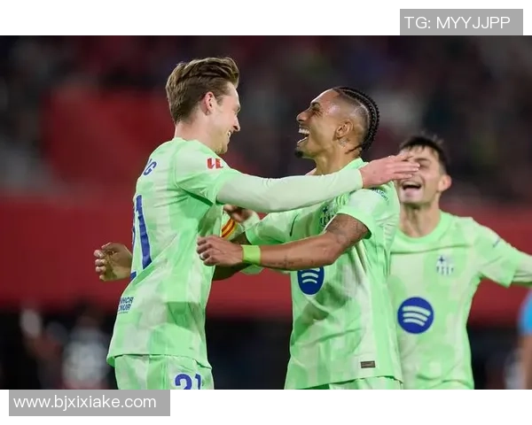 英超激战：尤文图斯与巴萨鏖战成平局精彩瞬间回顾与数据分析