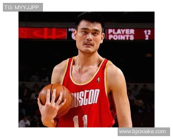 姚明传球技巧解析：如何在篮球场上实现精准传球与团队配合