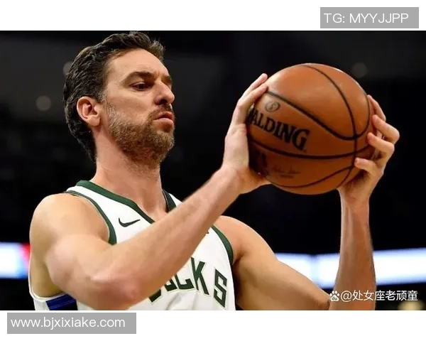 小加索尔与姚明的篮球传奇：跨越文化的友谊与竞技之路