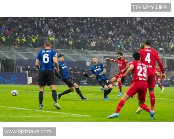 欧冠激战国米逆转阿森纳争议判罚引发全场热议