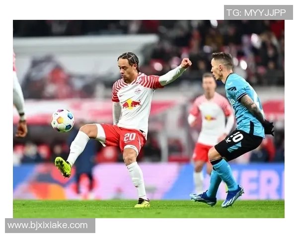 意甲激战：拜仁绝杀皇马神扑引爆全场精彩瞬间回顾