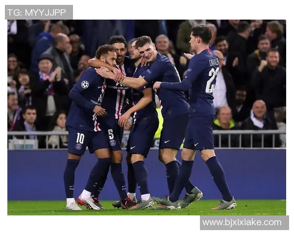 德甲焦点战平皇马与巴黎圣日耳曼激战成和引发全场热议