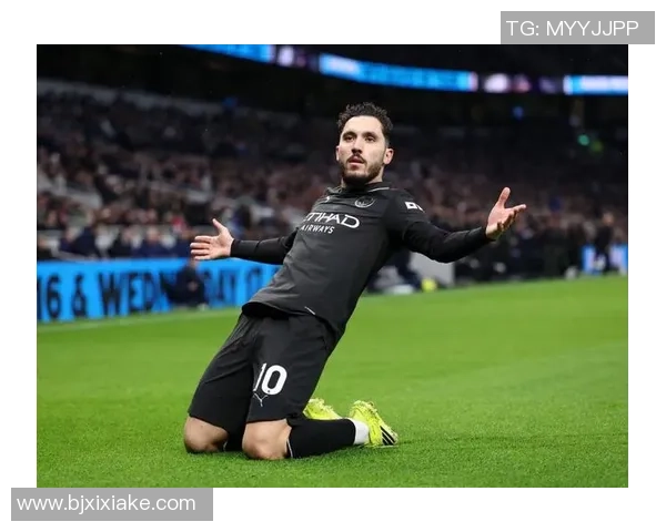 欧联杯曼城大胜热刺点球大战瞬间点燃全场激情战术解析与精彩回顾 欧联杯曼城大胜热刺点球大战瞬间点燃全场激情战术解析与精彩回顾