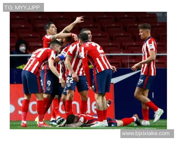 意甲激战:多特蒙德大胜马竞红牌事件引发全场热议与数据分析 意甲激战:多特蒙德大胜马竞红牌事件引发全场热议与数据分析