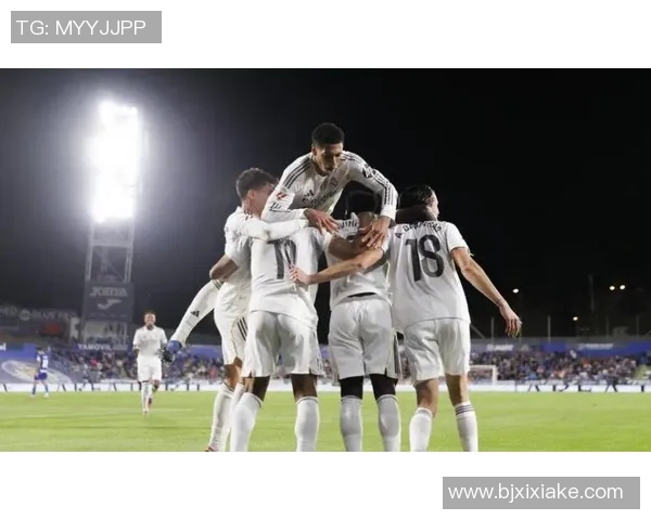 德甲激情对决皇马4-0马竞绝杀时刻引爆全场精彩回顾 德甲激情对决皇马4-0马竞绝杀时刻引爆全场精彩回顾