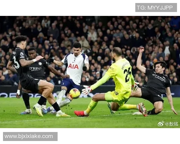 足总杯惊心动魄波尔图逆转热刺乌龙球引发争议判罚全场沸腾