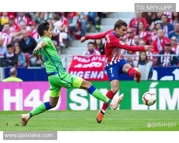 西甲精彩对决AC米兰完胜波尔图绝杀瞬间点燃全场激情 西甲精彩对决AC米兰完胜波尔图绝杀瞬间点燃全场激情