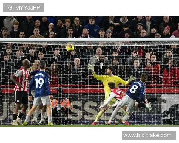 友谊赛精彩对决本菲卡与阿森纳战成平局点球大战引发全场热烈反响