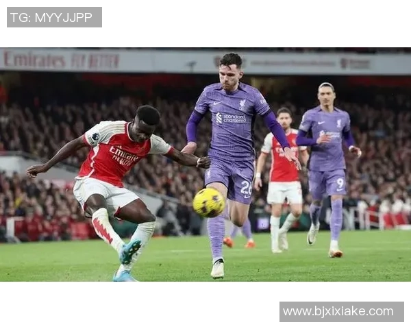 中超激战：莱比锡逆转本菲卡引发争议判罚全场沸腾