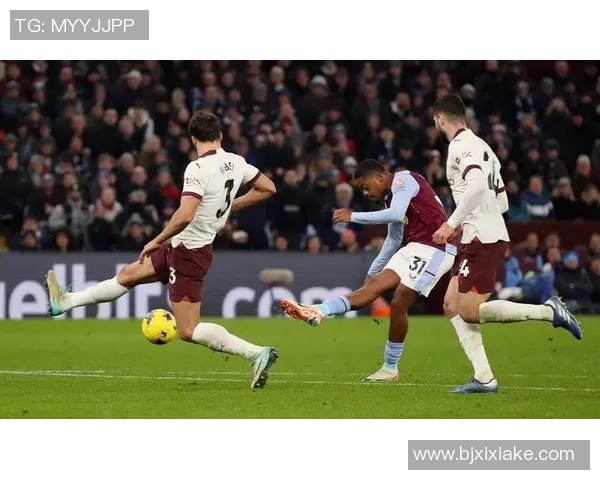 西甲经典对决曼城与波尔图平局点球大战引发全场热议 西甲经典对决曼城与波尔图平局点球大战引发全场热议